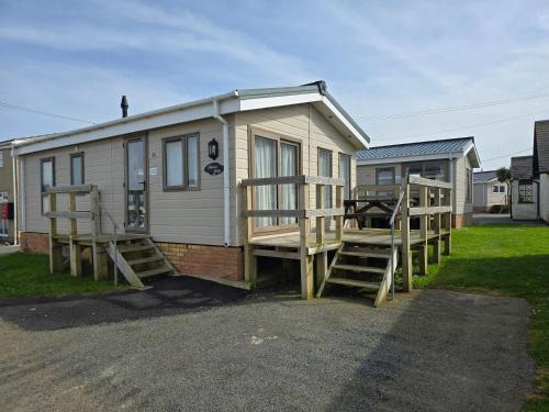 Castaways Holiday Park