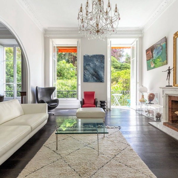 "Castel joli" Nice center close to the beach, outstanding flat viewing garden