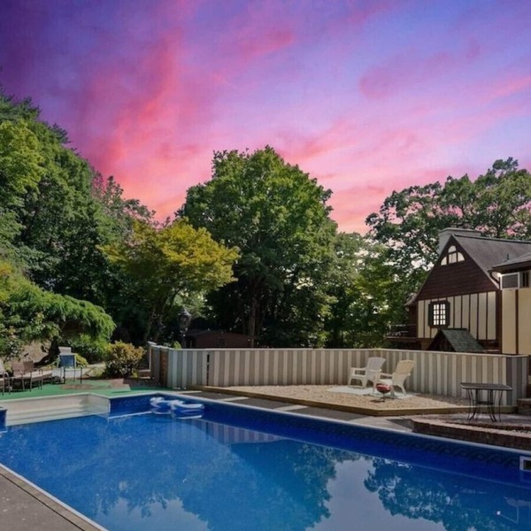 Castle Retreat w/Pool, BBQ, Game Room & Pets OK!