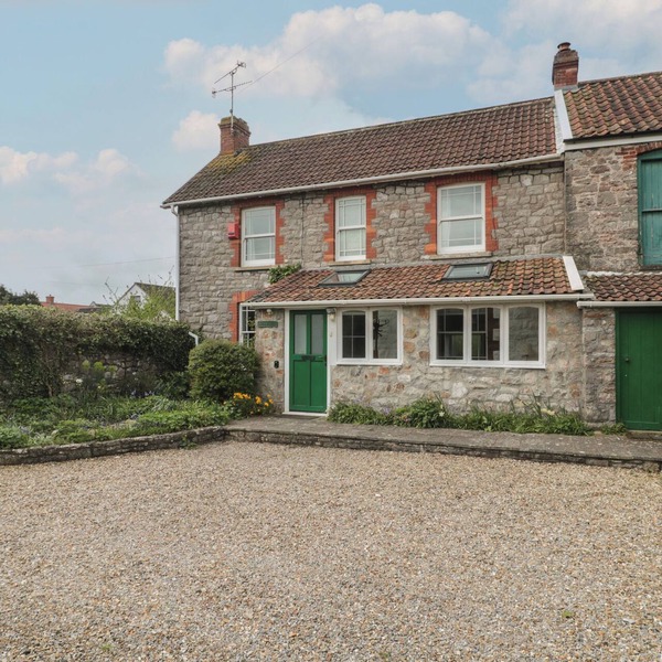 CATHAY HOUSE, character holiday cottage in Cheddar