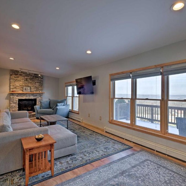 Catskills Mtn Retreat w/Panoramic View & Fire Pit