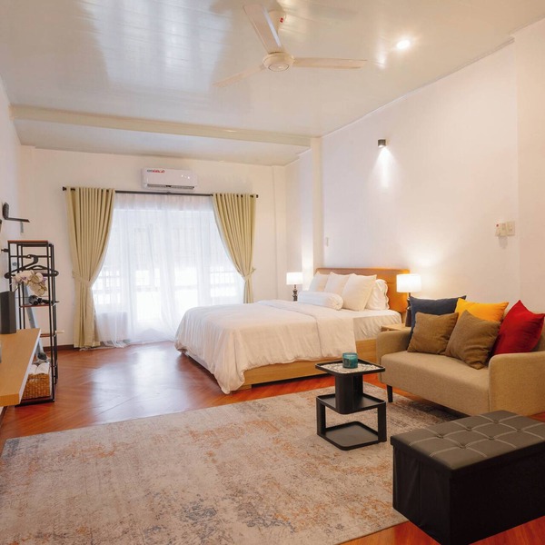 CBD Studio2 @Next to Sun Plaza Mall!