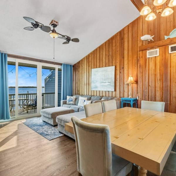 Cedar Key Breeze Gulf front townhouse 20% weekly/30% monthly discounts!