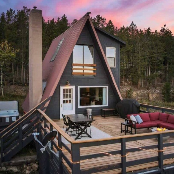 Cedar Mountain Lodge | Hot Tub, Views & Wildlife