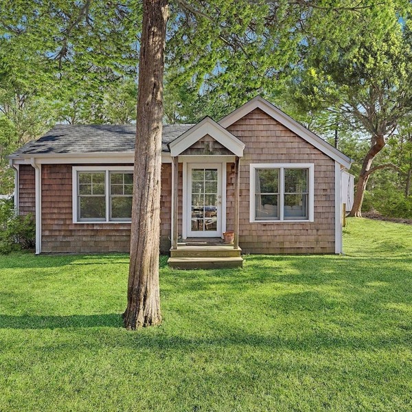 Cedar & Salt | Escape the City | 2 Acres | Lap Pool | Near Beach