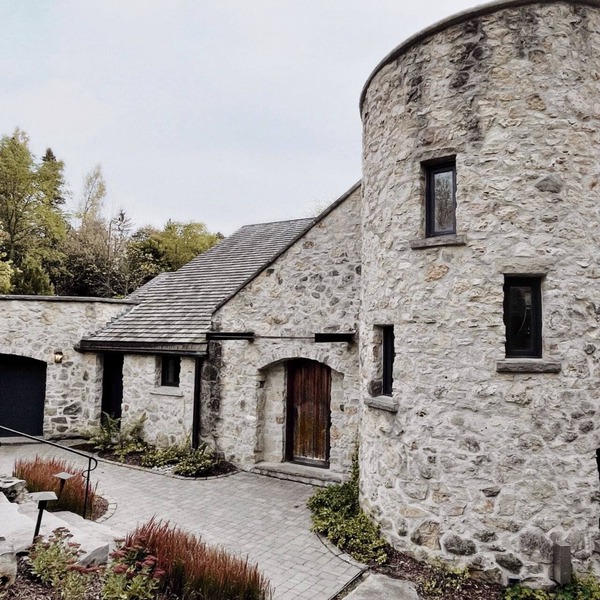 Cedarcliff Elora - A Majestic Retreat