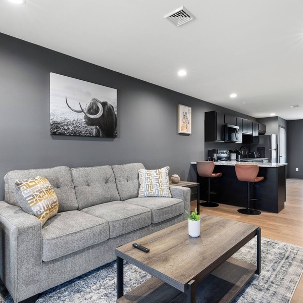Central 2BD Apartment