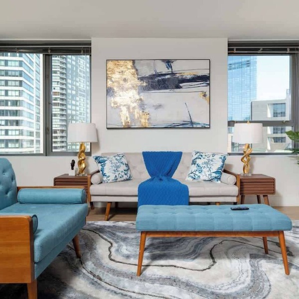 Central 2BR Condo in Downtown Boston & T-Station