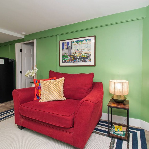 Central 2BR, Garden Suite, Top Amenities & Care!