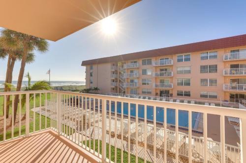 Central Cocoa Beach Condo w/View, Steps to Beach!