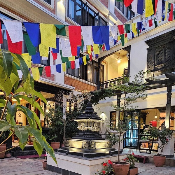 Central Courtyard - Heritage Hötel & Artisan Café