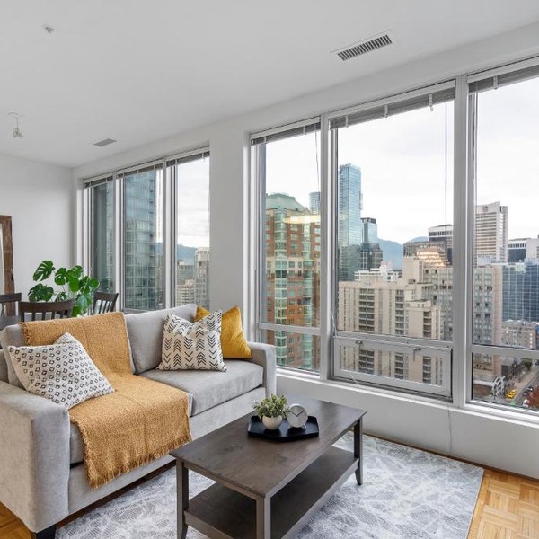 Central Downtown Highrise Condo