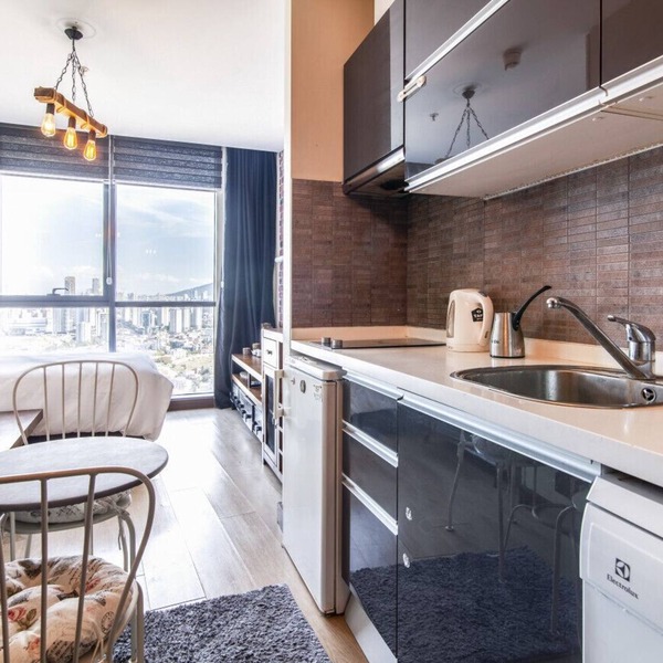 Central Flat with Amazing City View in Atasehir
