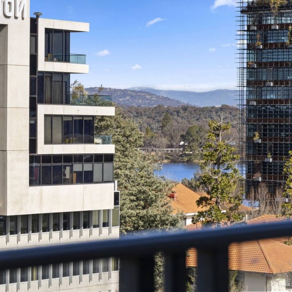 Central Lakeview Apartments