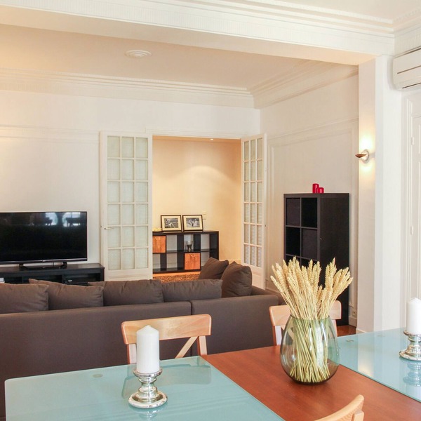 Central Luxury On Prestigious Bd Victor.hugo (2min Walk Pedestrian Zone & Beach)