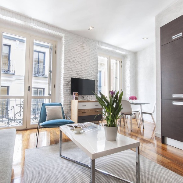 Central Madrid. Barrio Letras, Walking distance to Museums, Plazas and GranVia