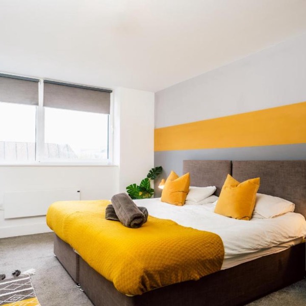 Central Milton Keynes 1-Bed Apartment - Parking By AV Hughes Properties