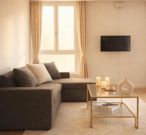 Central Paris - Executive apartment with lift for 8