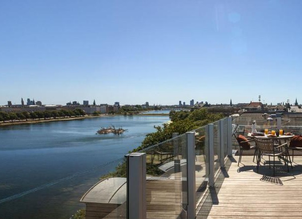 Central Penthouse with Private Rooftop Terrace