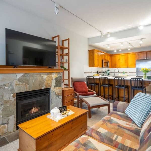 Central Whistler Studio Townhouse|HotTub&Free PRKN