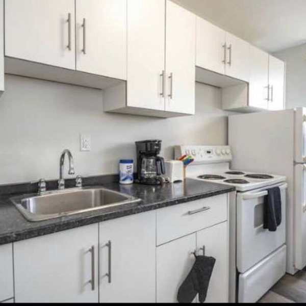 Centrally located 1 bedroom 1 bathroom close to down town and whyte Ave