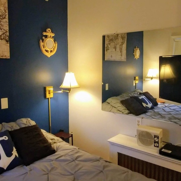 Château sur Mer Bed & Breakfast