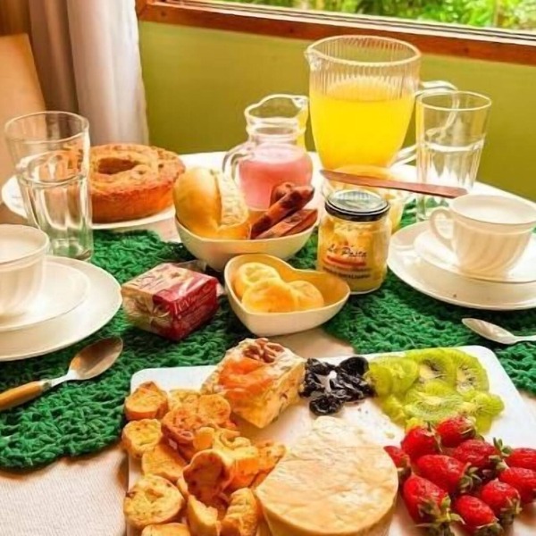 Chalé com hidro e café da manhã