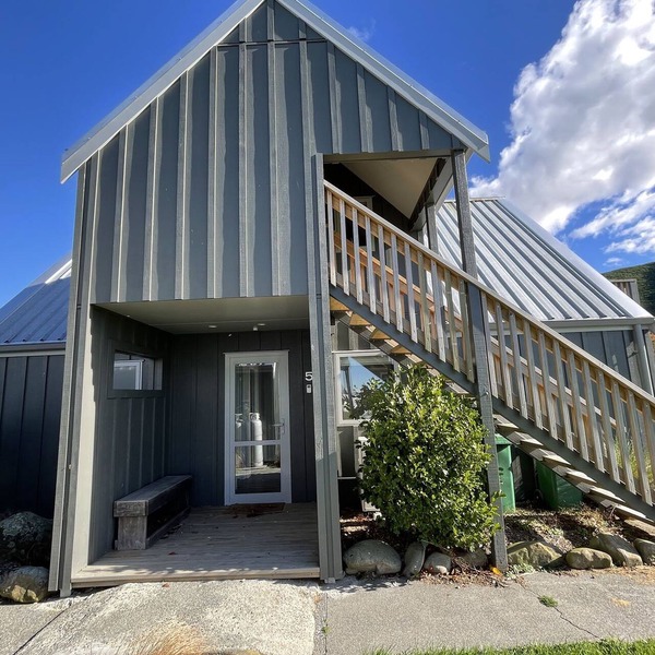 Chalet 5 (5 Bed) Pudding Hill