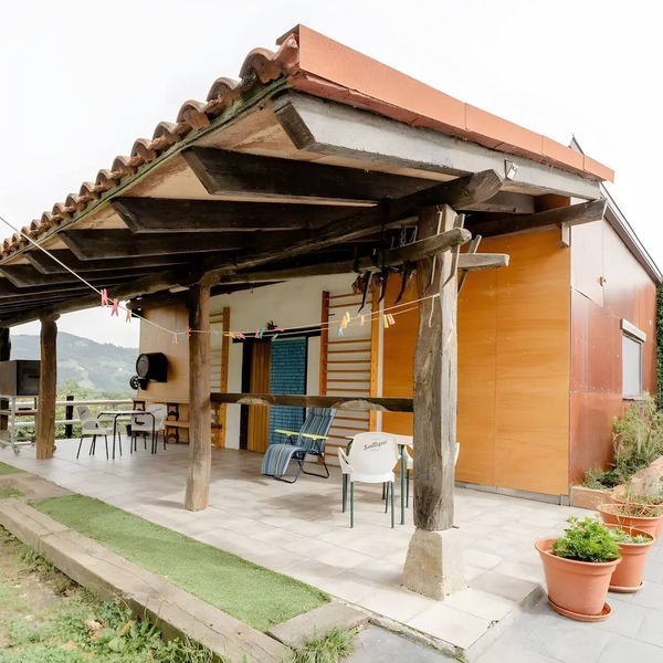 Chalet 'Alarpe Aterpetxea' with Mountain Views, Shared Terrace and Garden