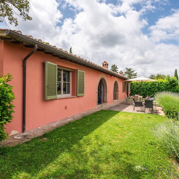 Chalet "Basilico' with Shared Pool, Private Terrace & Wi-Fi