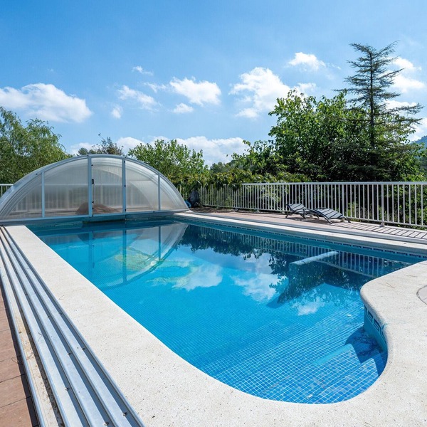 Chalet "Casa de Pedra" with Mountain View, Shared Pool & Wi-Fi
