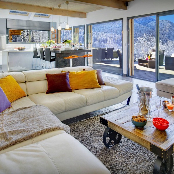 Chalet de Rollon - mountain home for 9, hot tub & office - OVO Network