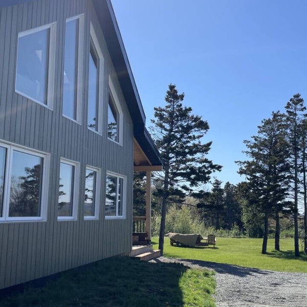 Chalet Gedouque, a tranquille retreat located on the Cabot Trail with waterfront views