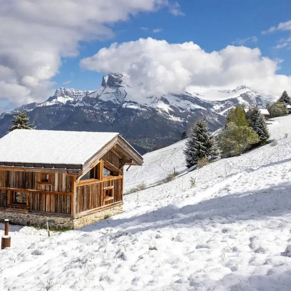 Chalet 'Mazot De Warens' with Mountain View, Private Terrace and Private Garden