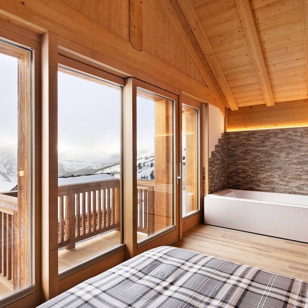 Chalet 'Plaz' with Mountain Views, Private Garden and Wi-Fi