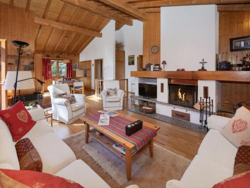 Chalet Veni- Vidi- Mansi by Interhome