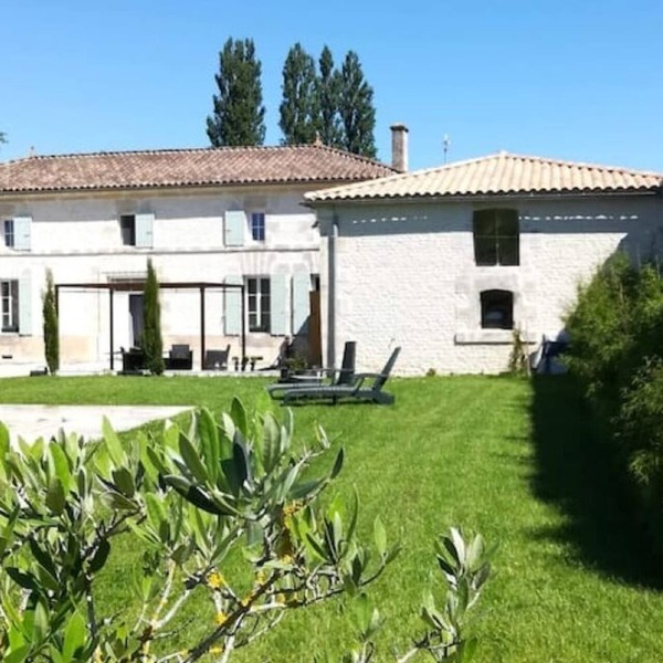Charming Charentaise 3★- 10 min from the thermal baths and Antilles of Jonzac