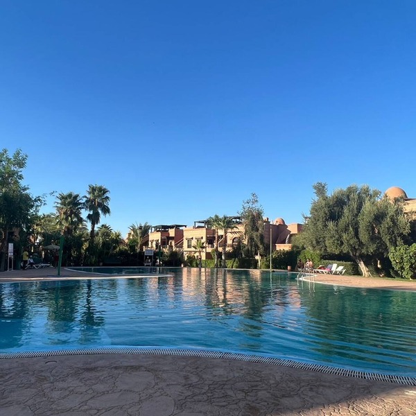 Charming 03-bedroom duplex with private garden and swimming pool