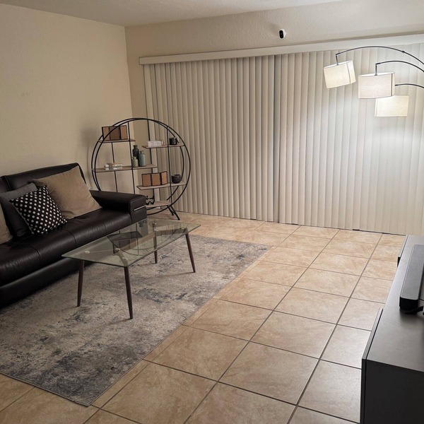 Charming 1-bedroom condo with WiFi and AC in brilliant Miami