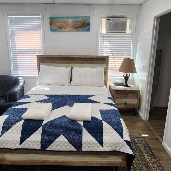 Charming 1-bedroom apartment in the peaceful area of downtown Schenectady
