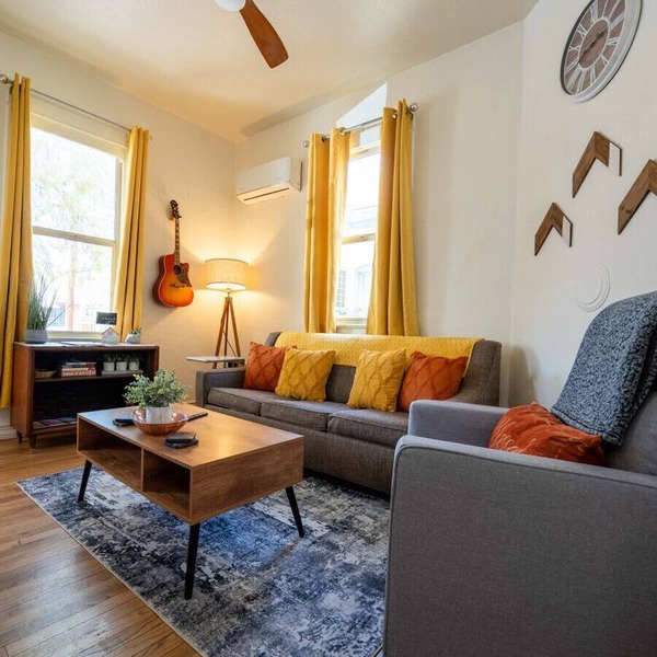 Charming 1BR Basecamp | Close to UofA