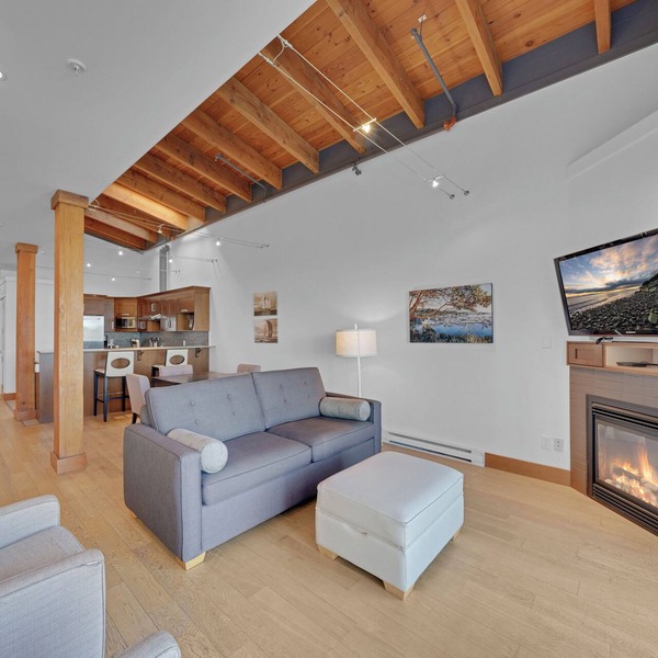 Charming 2-bdrm condo on marvelous Salt Spring Island - Dog Friendly! - Unit 102