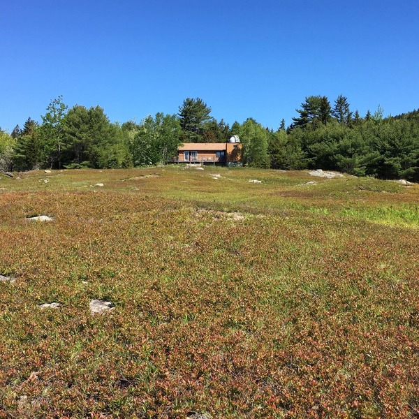 Charming 2-bedroom cabin in fabulous Southwest Harbor adjacent to Acadia