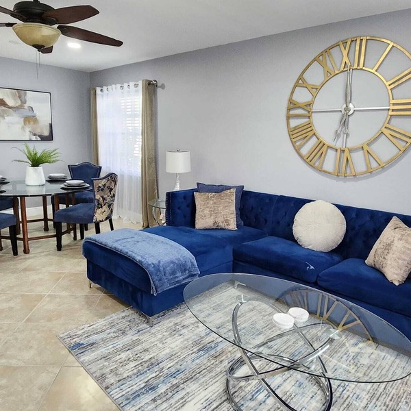 Charming 2-bedroom condo in fabulous Deerfield Beach with AC, WiFi, 55+