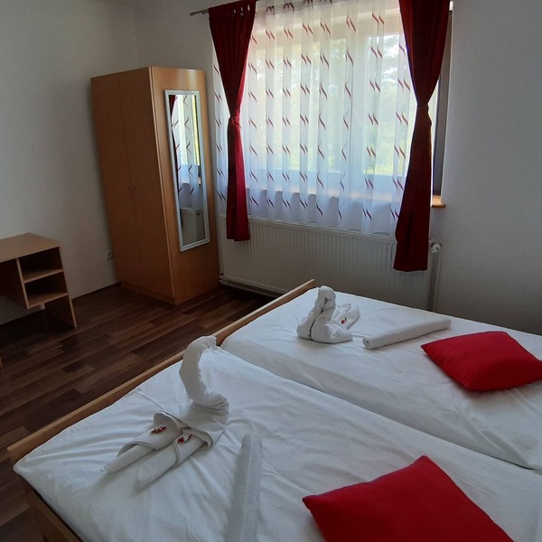 Charming 2-bedroom apartment 1 with WiFi, AC in amazing Plitvice Lakes