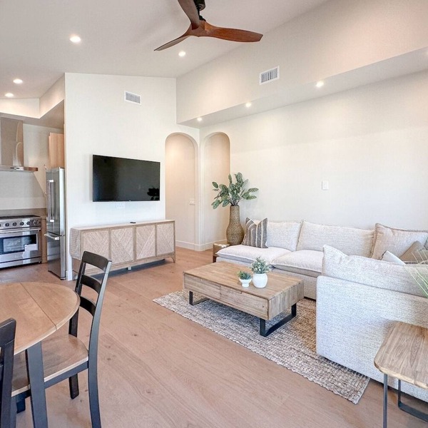 Charming 2-bedroom house in Redondo Beach with AC