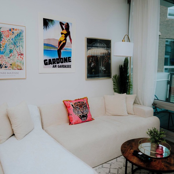 Charming 2-bedroom apartment with Balcony/Garage Parking in Cambridge