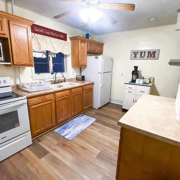 Charming 2-bedroom apt. with fully equipped kitchen, washer/dryer in Windber,