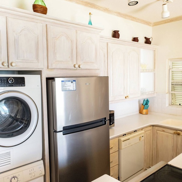 Charming 2-bedroom condo, with WiFi, AC & uninterrupted sea views in Bridgetown