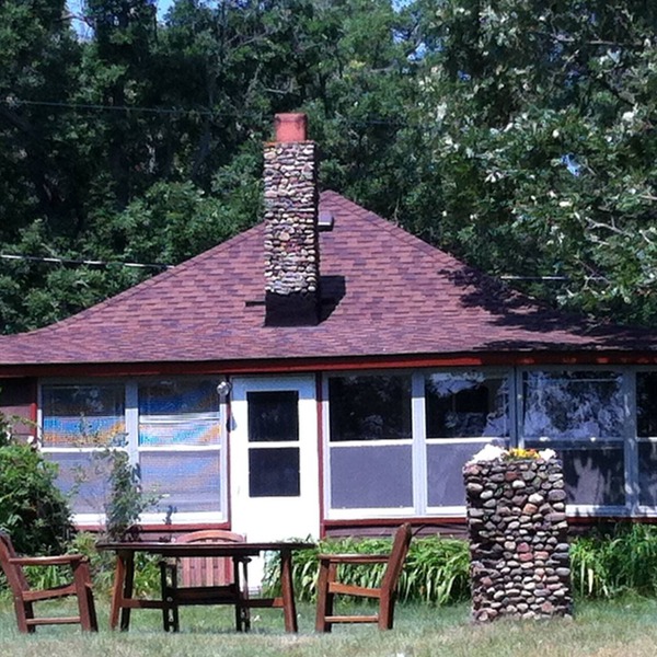Charming 2-Bedroom Cabin with boathouse on Big Carnelian Lake in Stillwater